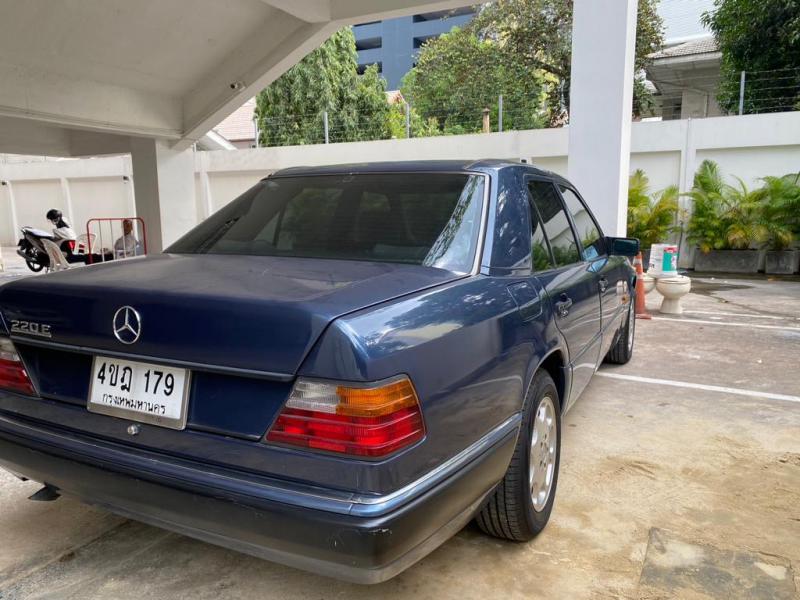 BENZ BENZ 220E 1993