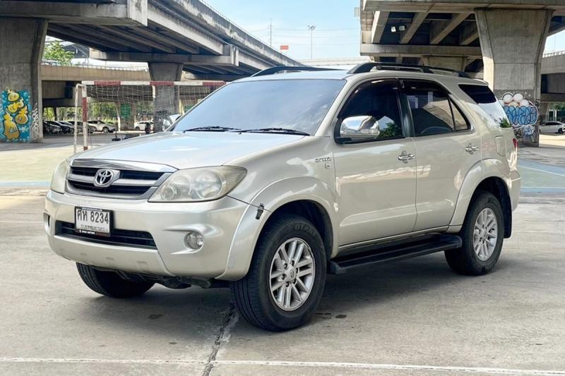 TOYOTA FORTUNER 2005