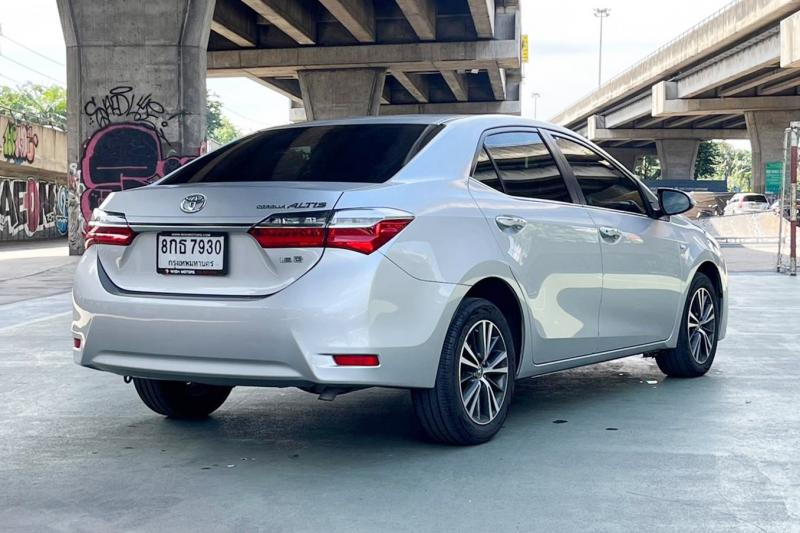 TOYOTA Corolla Altis 2019