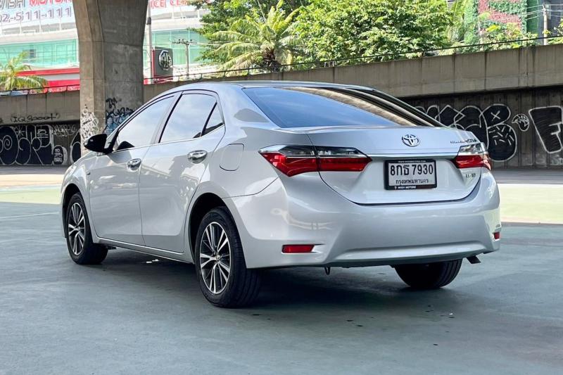 TOYOTA Corolla Altis 2019