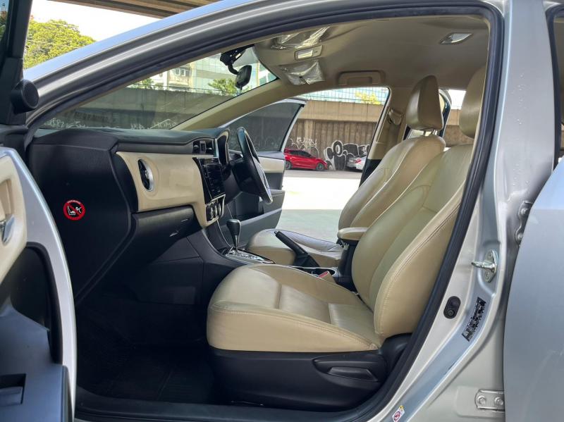 TOYOTA Corolla Altis 2019