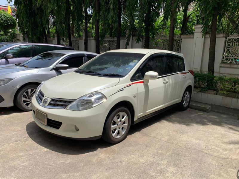 NISSAN Nissan Tiida 2010