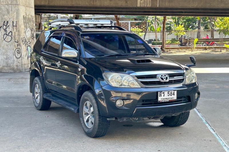 TOYOTA FORTUNER 2006