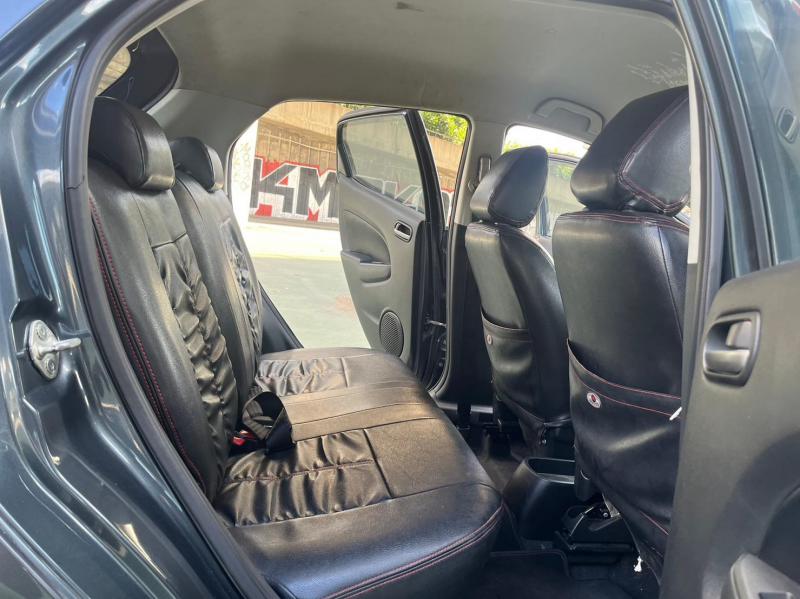 MAZDA 2 2011