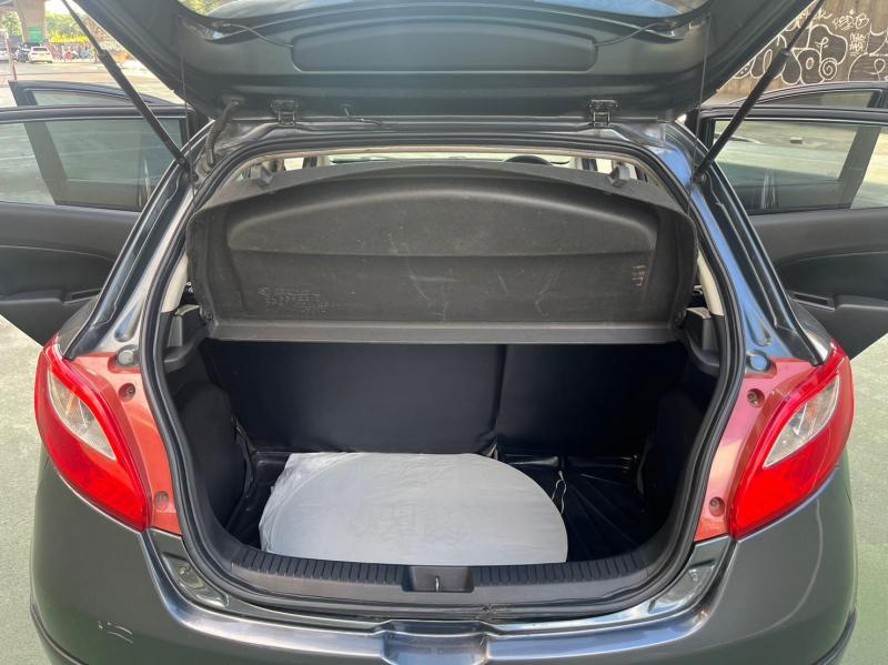 MAZDA 2 2011