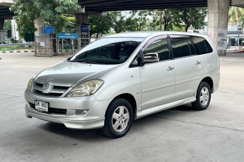 TOYOTA INNOVA 2008