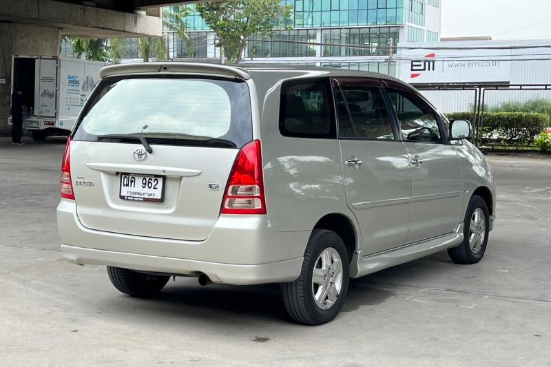 TOYOTA INNOVA 2008