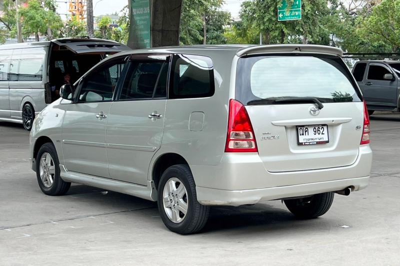 TOYOTA INNOVA 2008