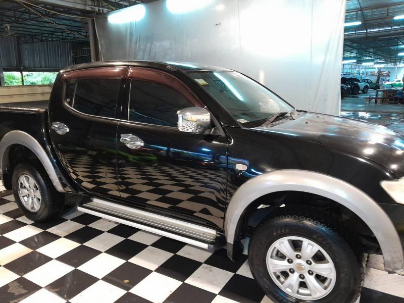 MITSUBISHI Triton 2011