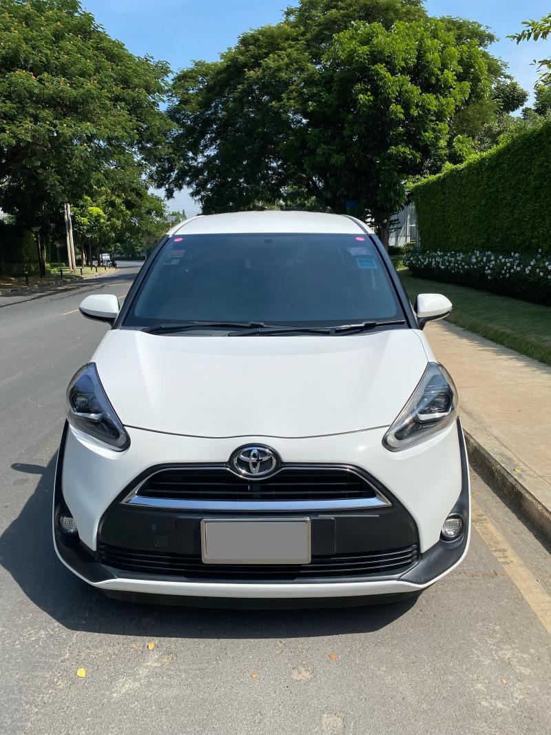 TOYOTA Sienta  2016