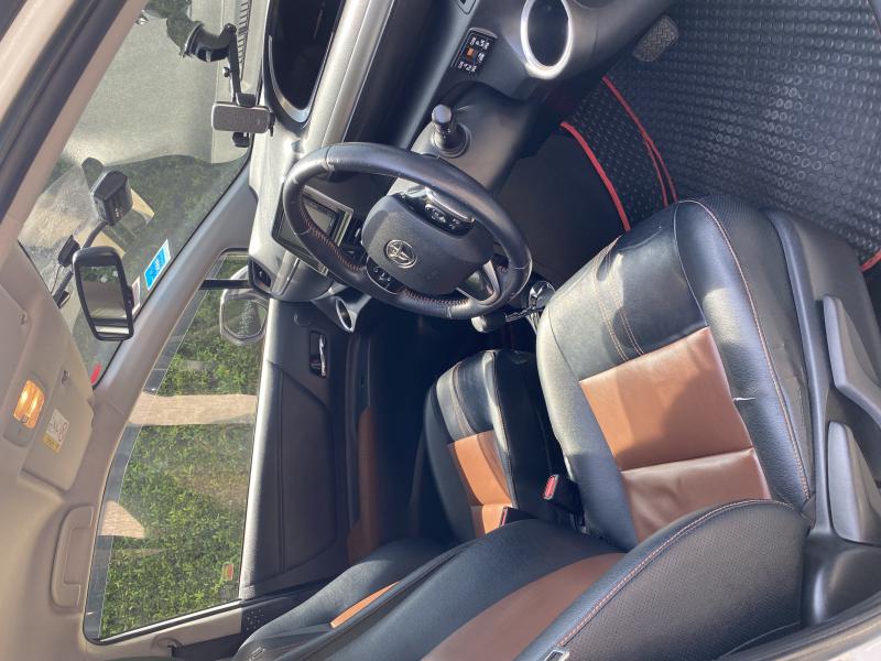 TOYOTA Sienta 2016