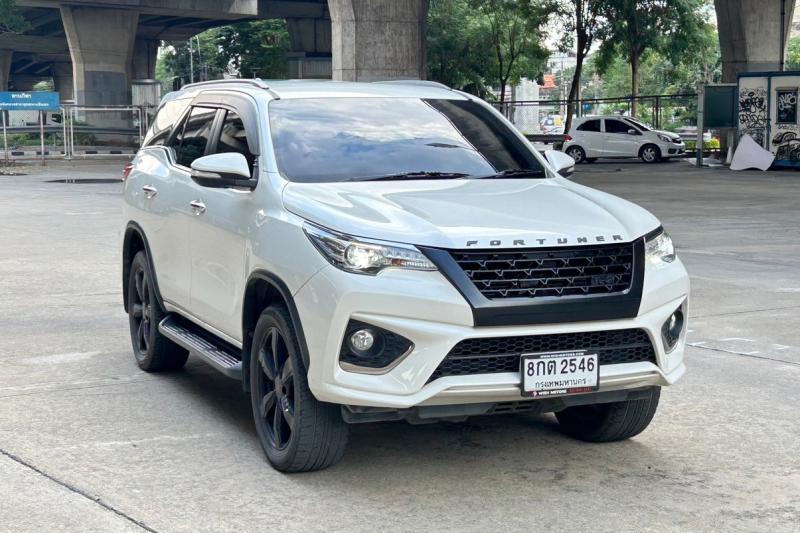 TOYOTA Fortuner 2017