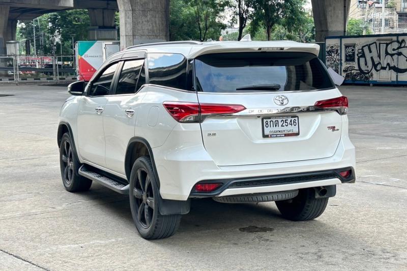 TOYOTA Fortuner 2017