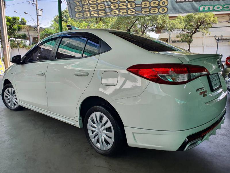 TOYOTA Yaris Ativ รุ่น 1.2  2018