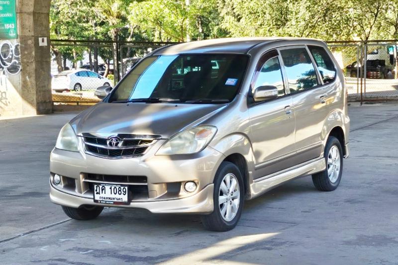 TOYOTA AVANZA 2009