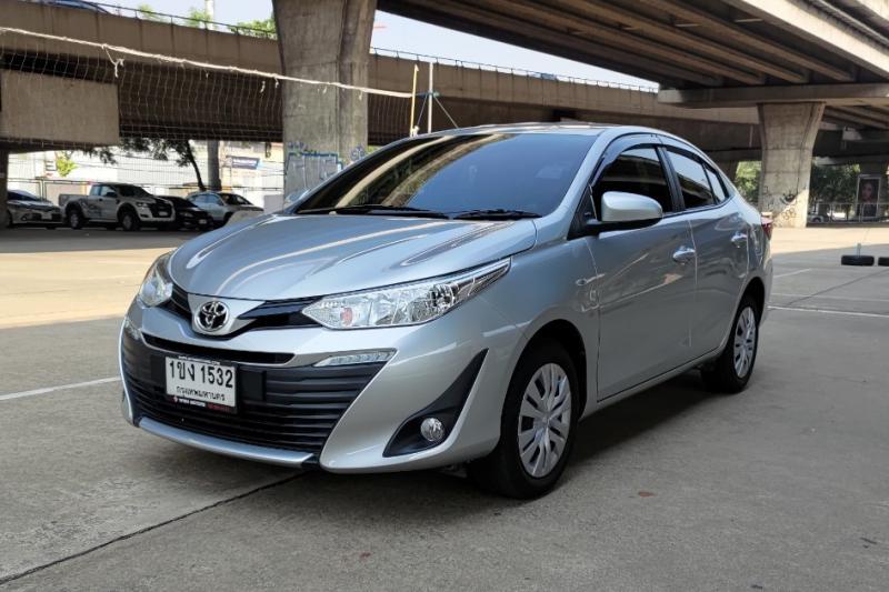 TOYOTA Yaris ATiV 2018