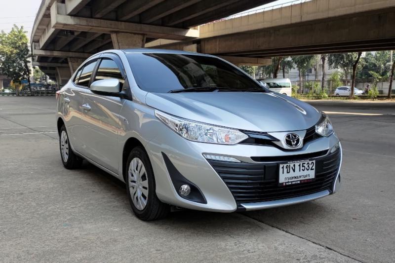 TOYOTA Yaris ATiV 2018