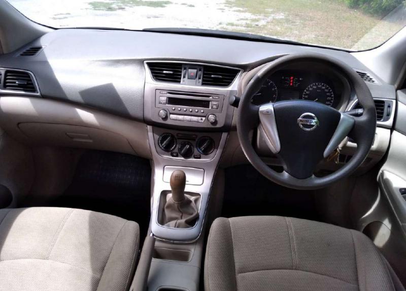 NISSAN SYLPHY 2012