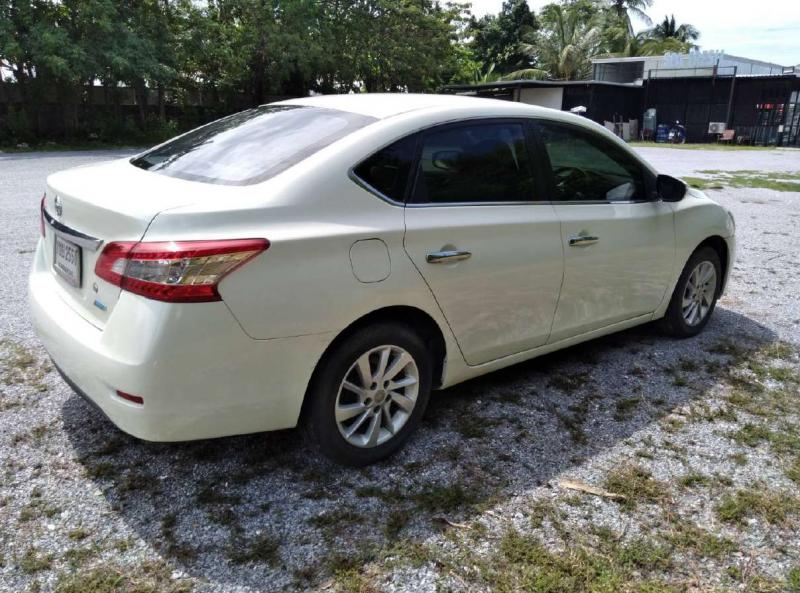 NISSAN SYLPHY 2012