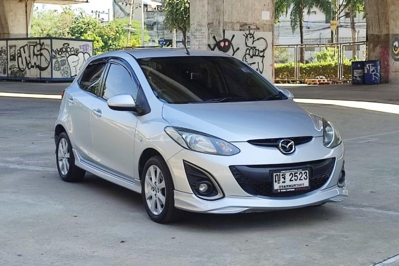 MAZDA 2 2011