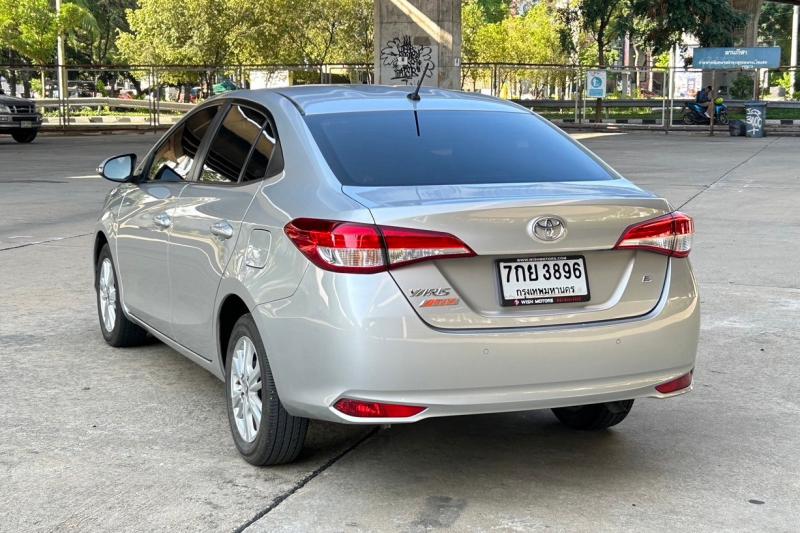 TOYOTA Yaris ATiV 2018