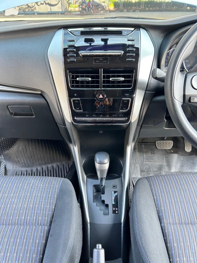 TOYOTA Yaris ATiV 2018