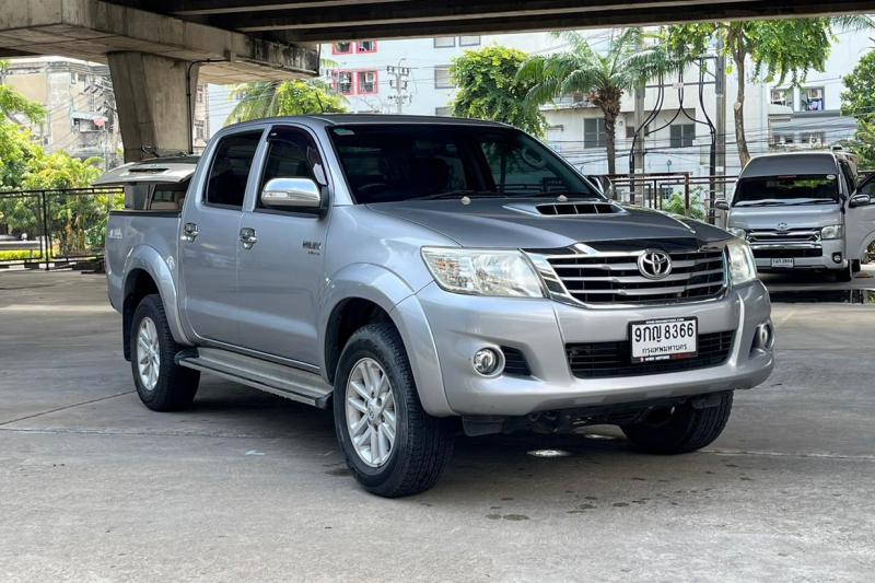 TOYOTA Hilux VIGO Champ 2015