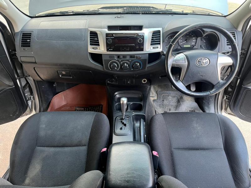 TOYOTA Hilux VIGO Champ 2015