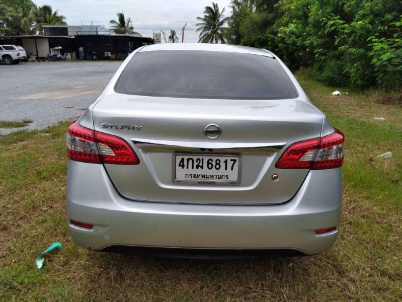 NISSAN SYLPHY 2012