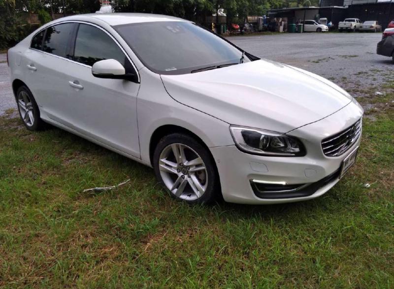 VOLVO S60 2015