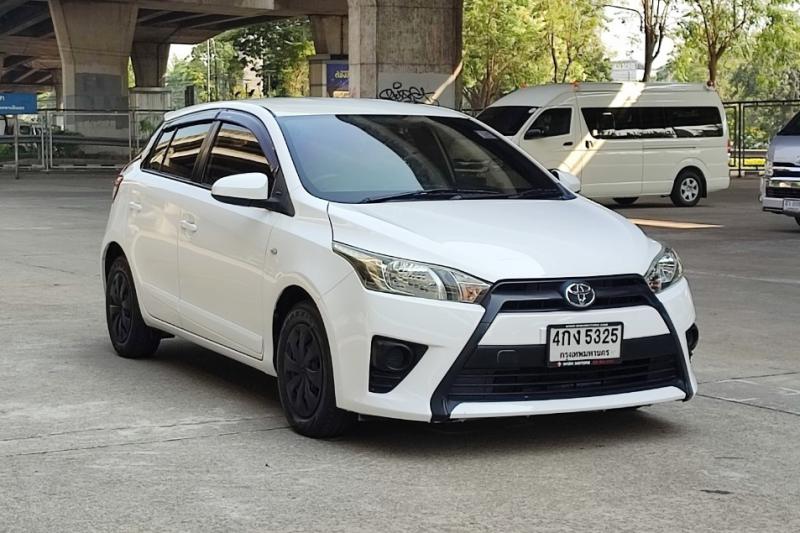 TOYOTA YARIS 2015