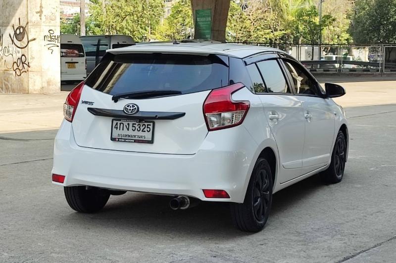 TOYOTA YARIS 2015