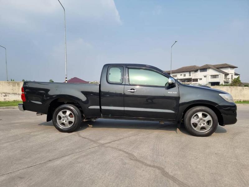 TOYOTA vigo 2.5E 2014