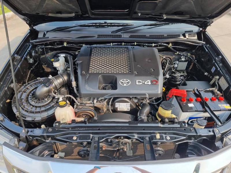 TOYOTA vigo 2.5E 2014
