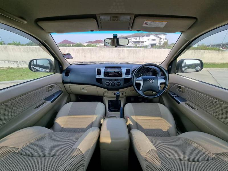 TOYOTA vigo 2.5E 2014