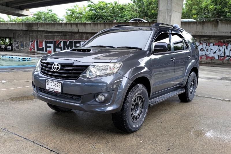 TOYOTA Fortuner 2006