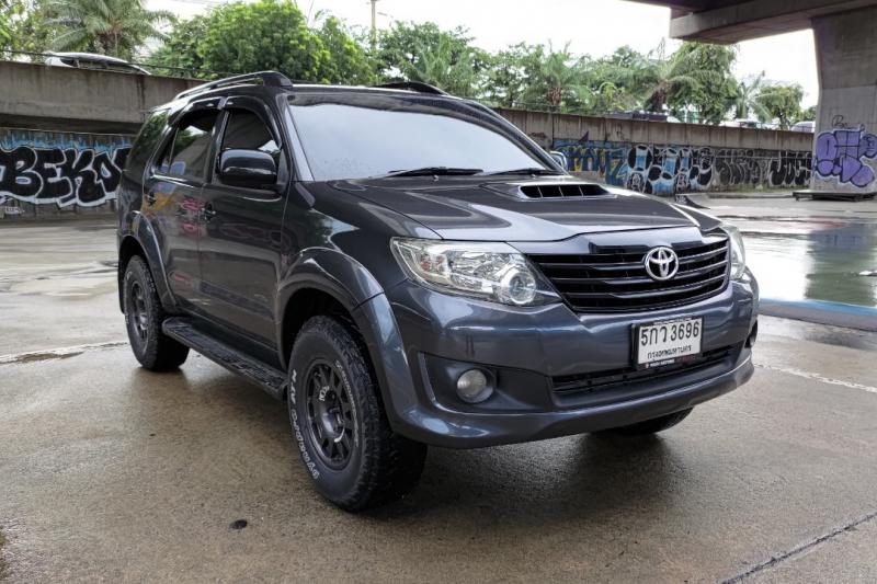 TOYOTA Fortuner 2006