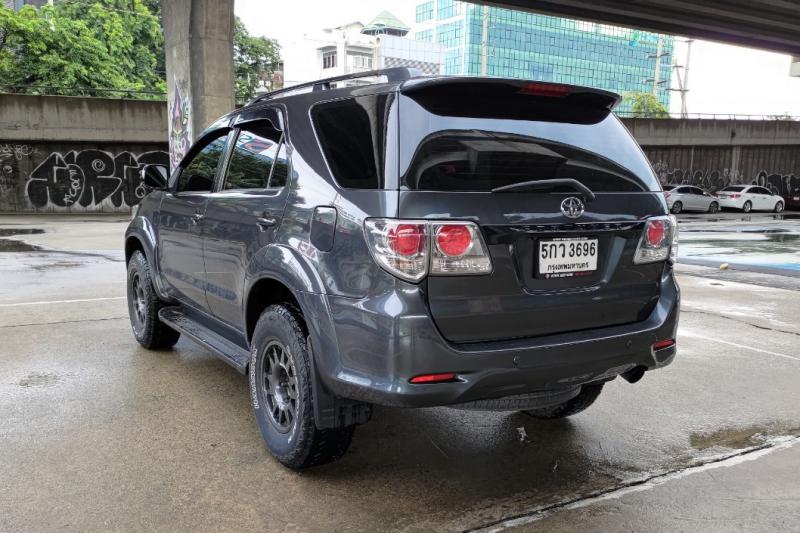 TOYOTA Fortuner 2006