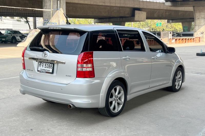 TOYOTA WISH 2004