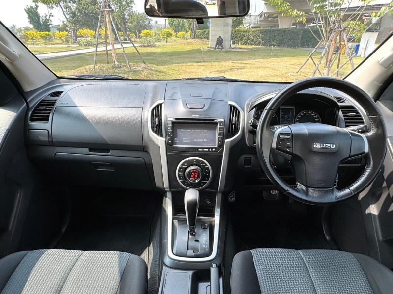 ISUZU Dmax HiLander Navi 2014