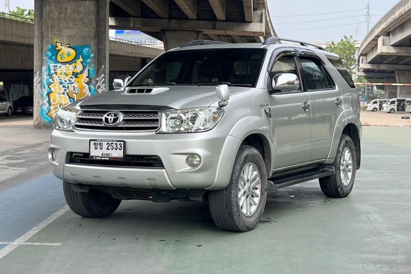 TOYOTA FORTUNER 2009