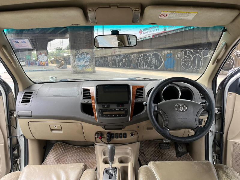 TOYOTA FORTUNER 2009