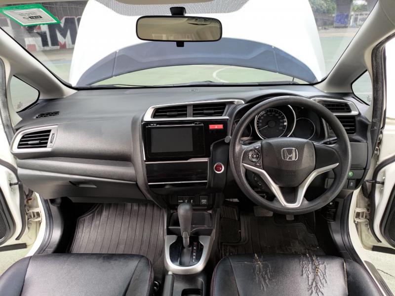 HONDA  JAZZ  2015