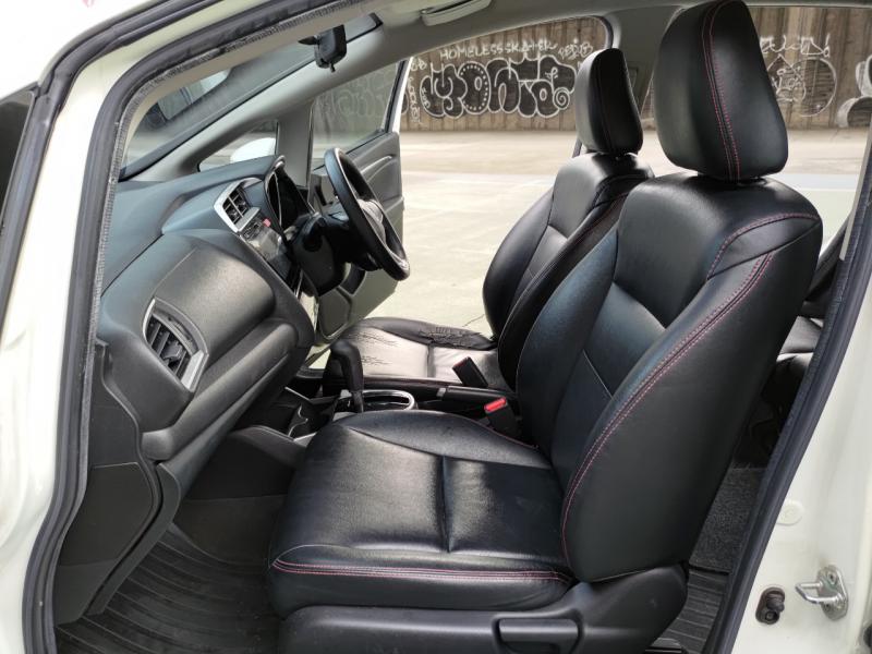 HONDA JAZZ 2015