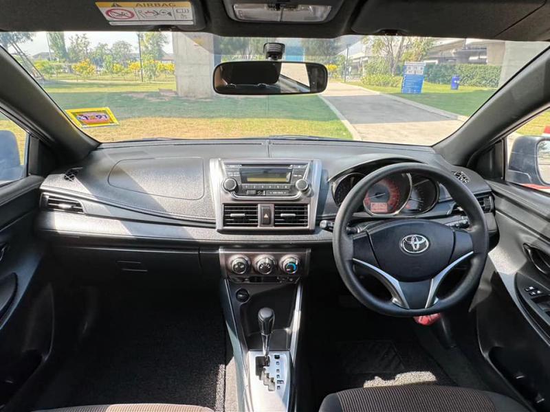 TOYOTA Yaris 1.2E 2016