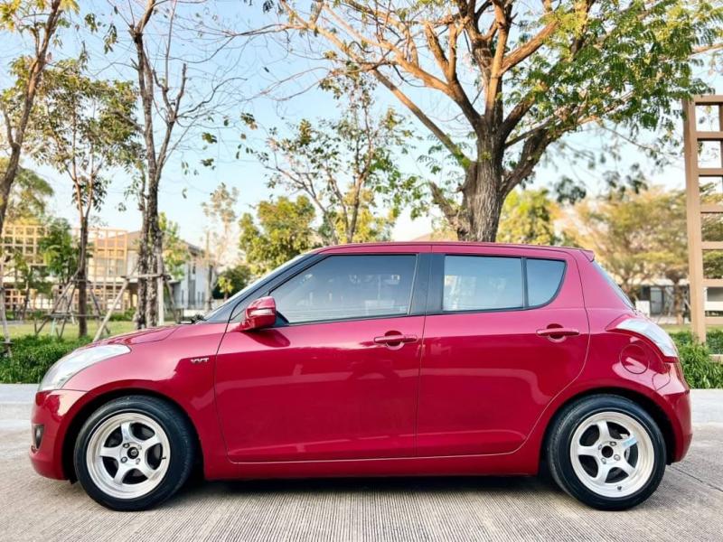 SUZUKI Swift 2012