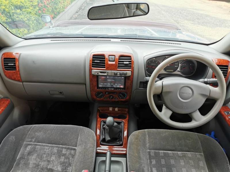 ISUZU Dmax 2003