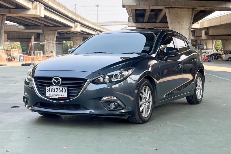 MAZDA 3 2015