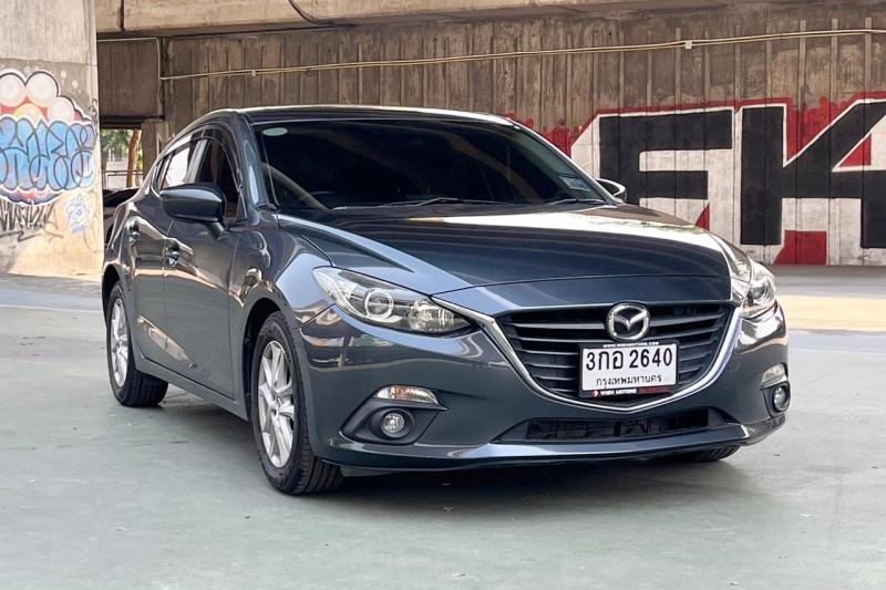 MAZDA 3 2015