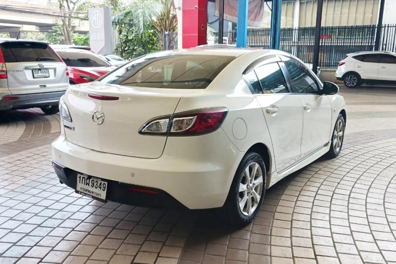 MAZDA 3 2013